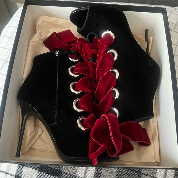 Giuseppe Mistico Veronica Tie Bootie - Picture 3 of 6